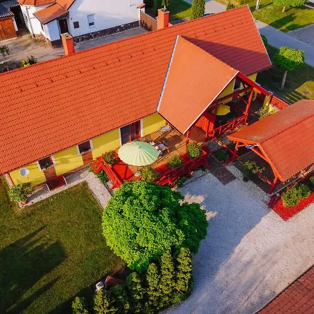 Apartment Sara-lux Nyarliget